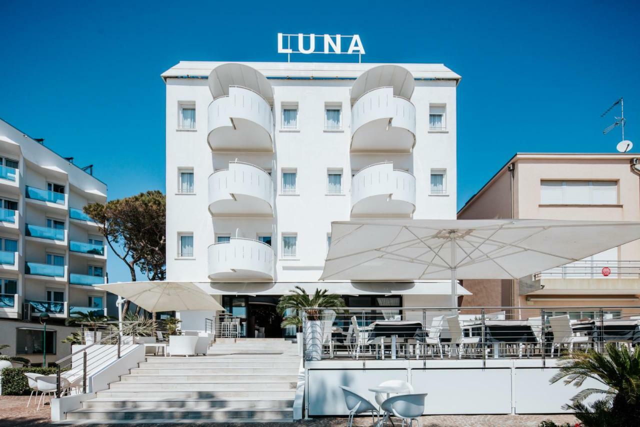 Hotel Luna Lignano Sabbiadoro Buitenkant foto