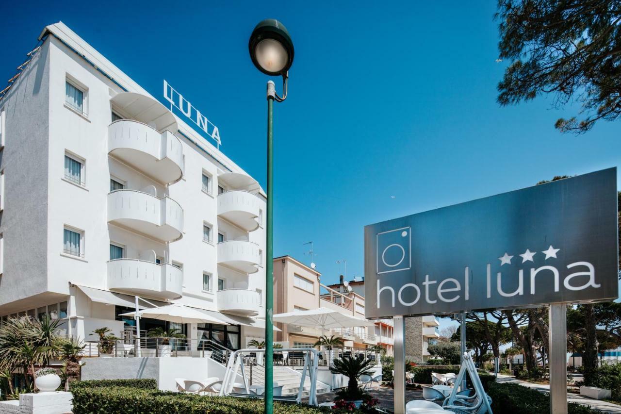 Hotel Luna Lignano Sabbiadoro Buitenkant foto