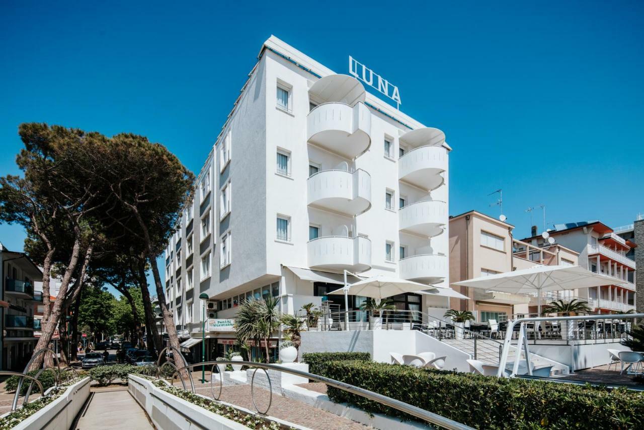 Hotel Luna Lignano Sabbiadoro Buitenkant foto