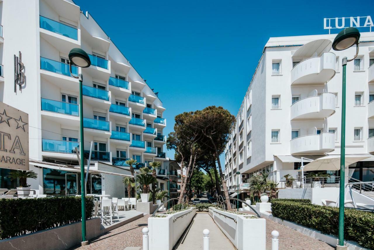 Hotel Luna Lignano Sabbiadoro Buitenkant foto